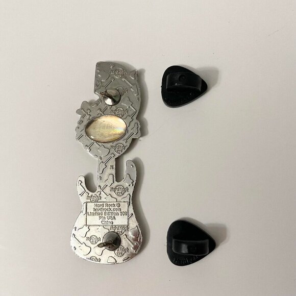 2010 Hard Rock Cafe Pin Toronto Maple Leaf Guitar - Picture 6 of 8